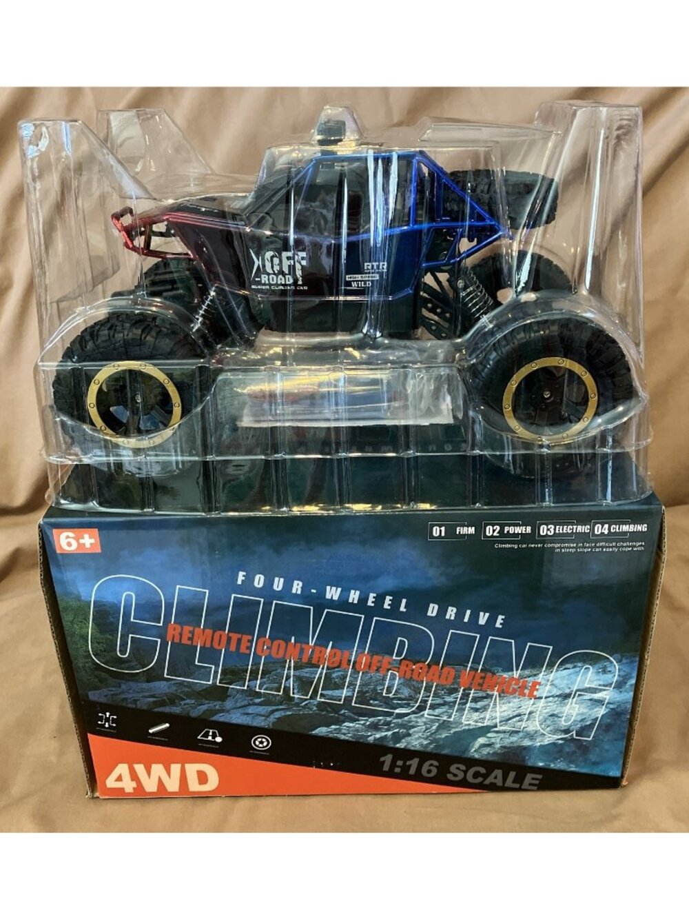 Climbing Remote Control Off-Road Vehicle 4 WD Battery Inc. 1:16 Scale NIB